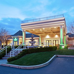 Holiday Inn Redding offers a full service restaurant to enjoy