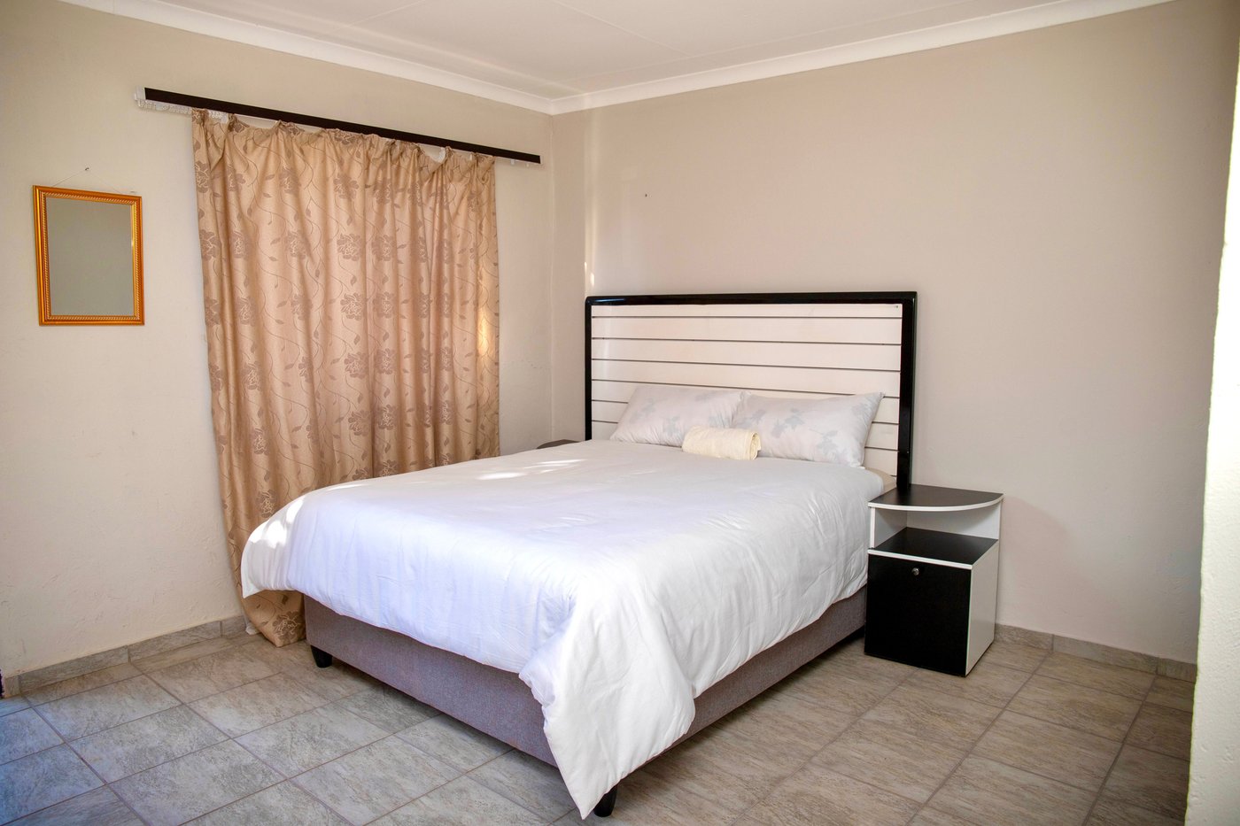 Ecogreen Guesthouse $25 ($̶6̶4̶) - Northam, South Africa Guest house ...