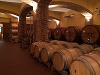 Come tenere le bottiglie di vino in cantina - Cantine di Dolianova