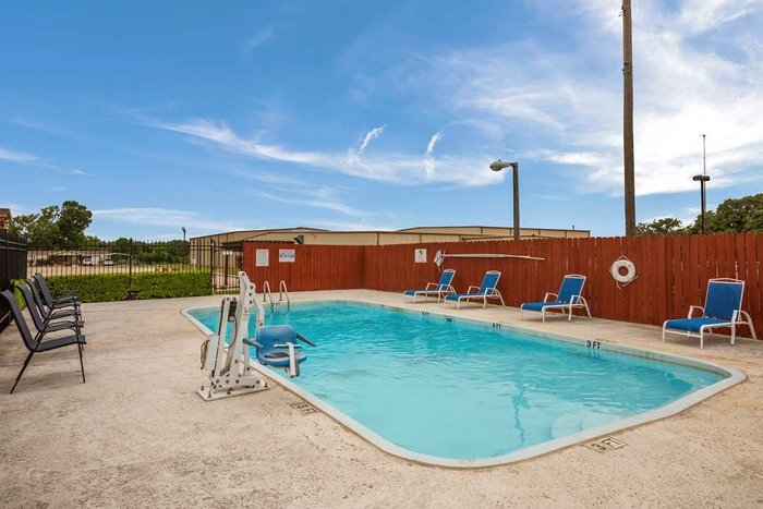 SureStay By Best Western Rockdale Pool: Pictures & Reviews - Tripadvisor