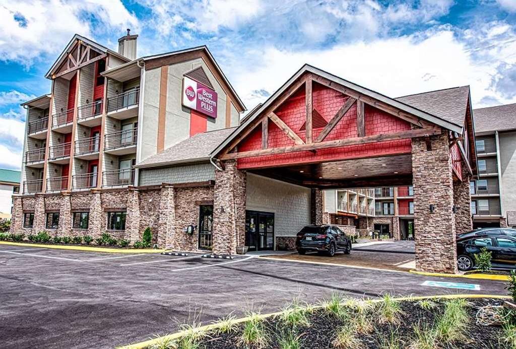 BEST WESTERN PLUS APPLE VALLEY LODGE PIGEON FORGE 119 1 4 8