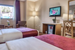 Room & Suite