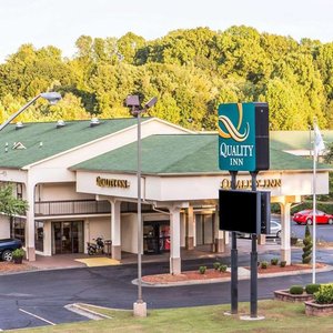 Quality Inn University hotel in Winston-Salem NC