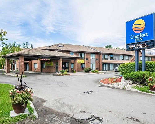 COMFORT INN $103 / #CanadaDo / Best Places to Stay in Campbellton