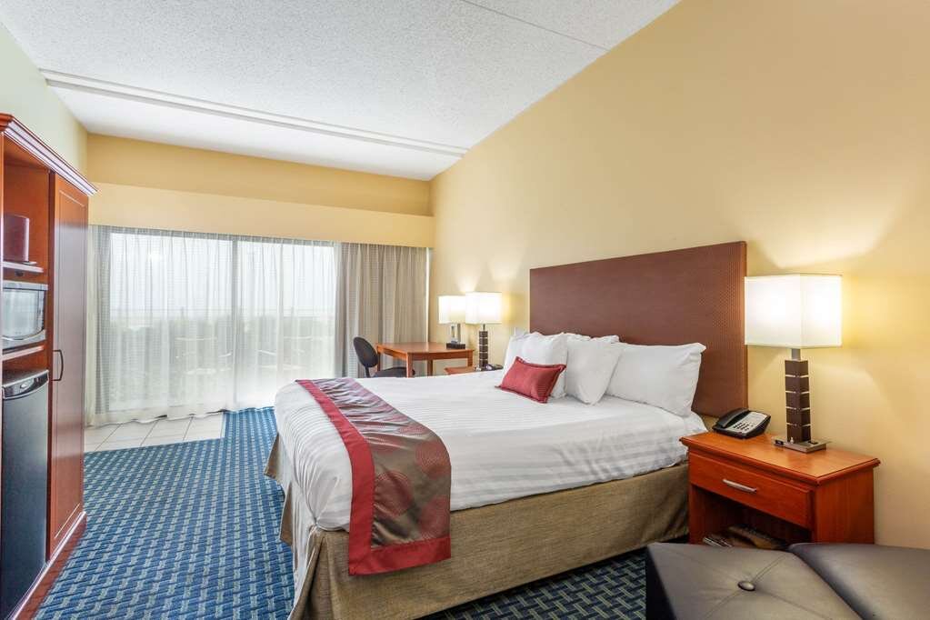 Hotel photo 100 of Ramada Plaza by Wyndham Virginia Beach.
