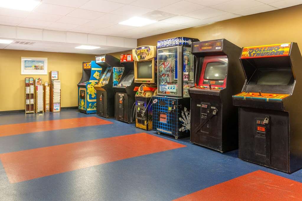 Hotel photo 95 of Ramada Plaza by Wyndham Virginia Beach.