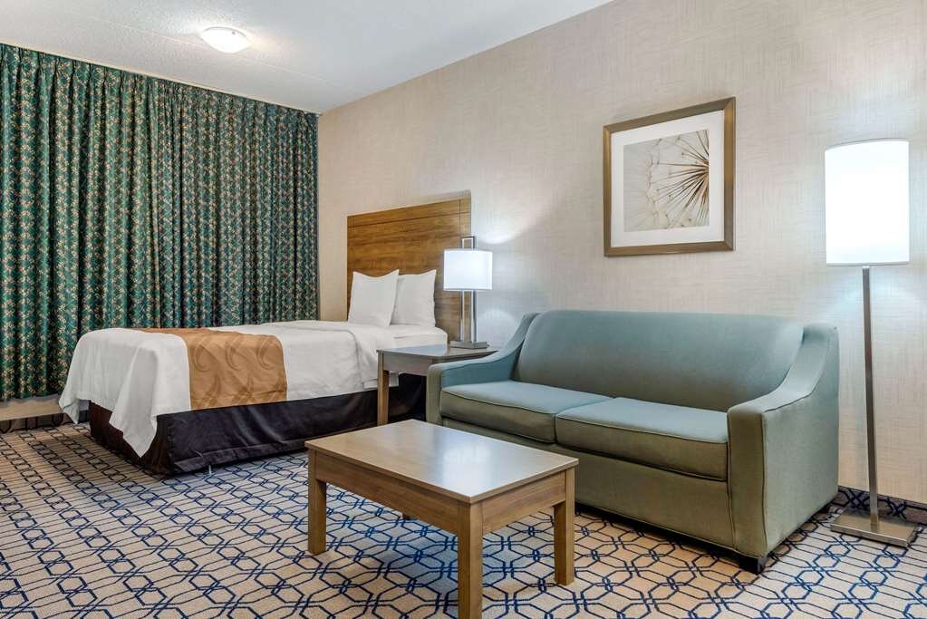 Hotel photo 30 of Quality Suites.
