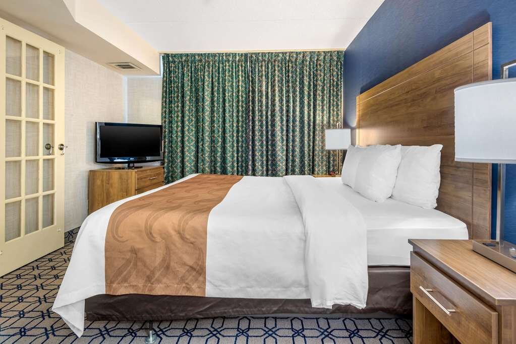 Hotel photo 36 of Quality Suites.
