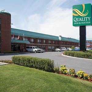 Quality Inn & Suites P.E. Trudeau Airport hotel in Montreal, Quebec