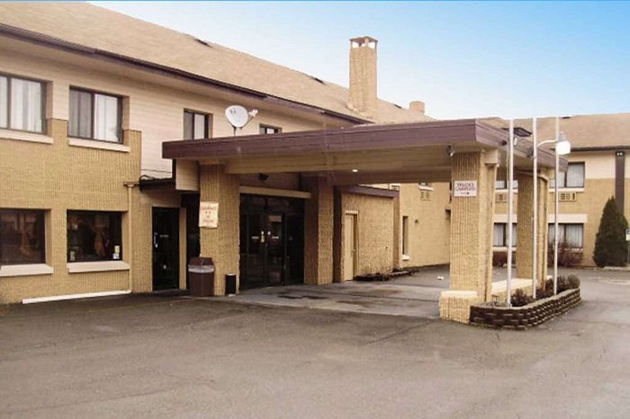 Rumble Ponies Special Deal - Quality Inn Vestal, NY