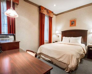 Room & Suite
