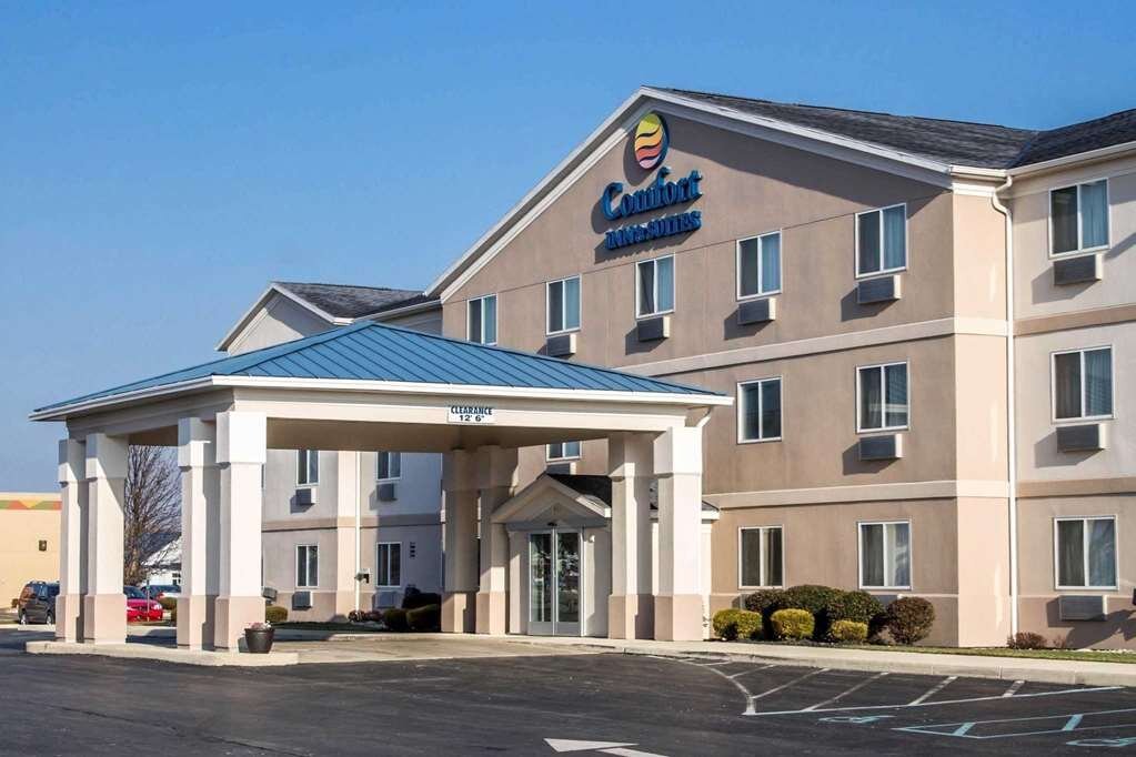 COMFORT INN & SUITES $125 ($̶1̶4̶8̶) - Updated 2023 Prices & Hotel ...