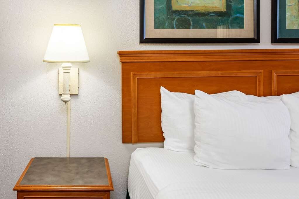 LA QUINTA INN BY WYNDHAM EL PASO WEST $60 ($̶6̶7̶) - Updated 2024 Prices & Motel Reviews - TX