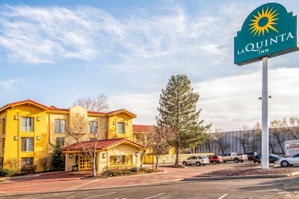 LA QUINTA INN BY WYNDHAM COLORADO SPRINGS GARDEN OF THE GODS Updated   Exterior 