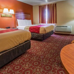 Guest room with double beds