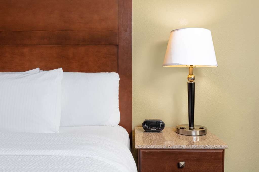 Hotel photo 12 of La Quinta Inn & Suites by Wyndham Las Vegas Airport South.