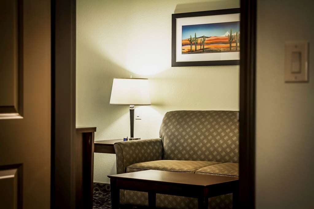 Hotel photo 18 of La Quinta Inn & Suites by Wyndham Las Vegas Airport South.