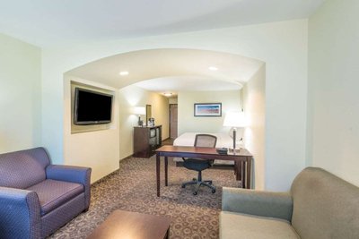 Hotel photo 13 of La Quinta Inn & Suites by Wyndham Las Vegas Airport South.