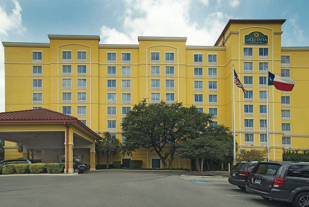La Quinta Inn &amp; Suites by Wyndham San Antonio Medical Ctr NW, hotel in San Antonio