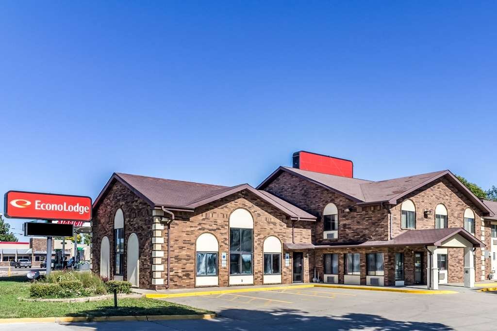 ECONO LODGE NORTH - Updated 2024 Prices & Hotel Reviews (Sioux Falls, SD)