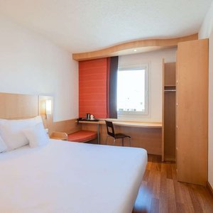 Comfort Hotel Olomouc Centre in Olomouc, image may contain: Screen, Monitor, Computer Hardware, TV