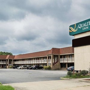 Virginia Beach VA hotels Quality Inn Hotel in Virginia Beach, VA