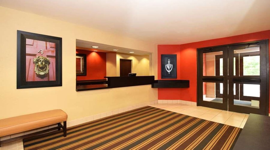 Lobby and Guest Check-in