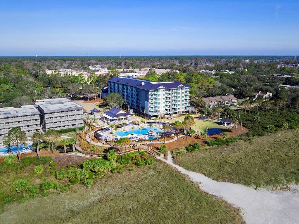 hilton head oceanfront hotels with kitchen