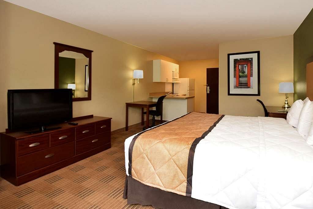 EXTENDED STAY AMERICA - CHICAGO - SKOKIE $90 ($̶9̶9̶) - Prices