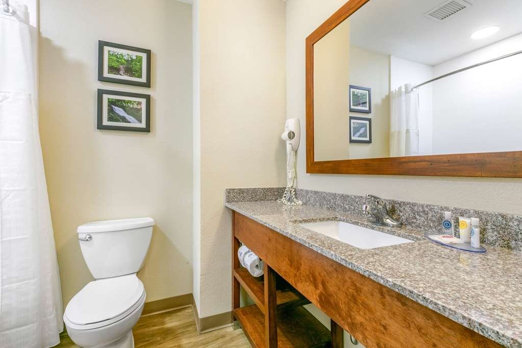 Hotel photo 36 of Comfort Inn & Suites Van Buren - Fort Smith.