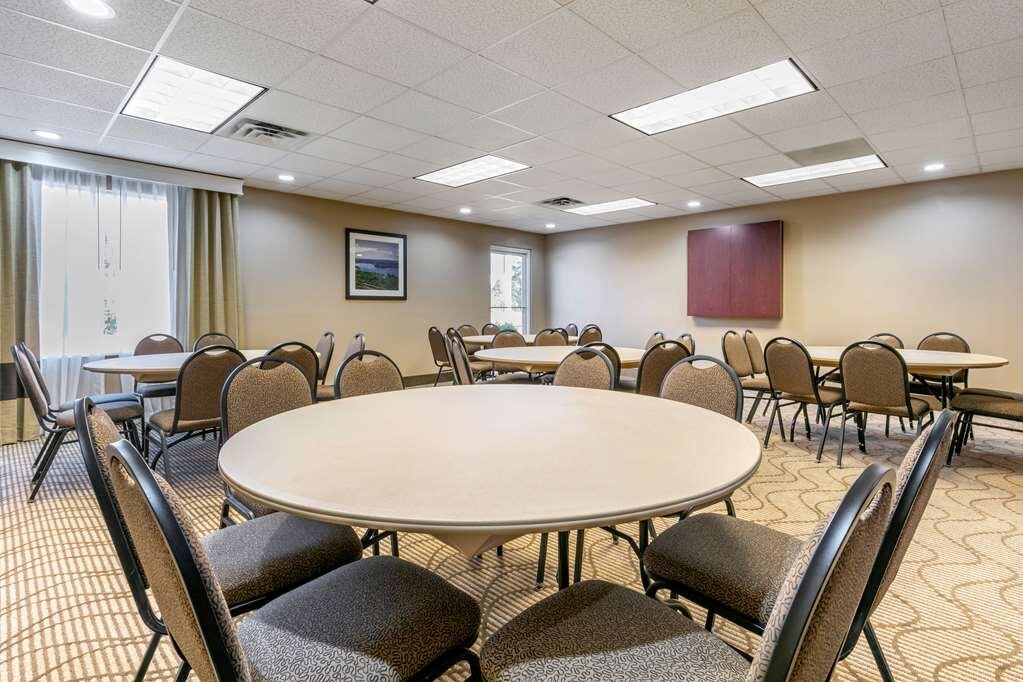 Hotel photo 54 of Comfort Inn & Suites Van Buren - Fort Smith.
