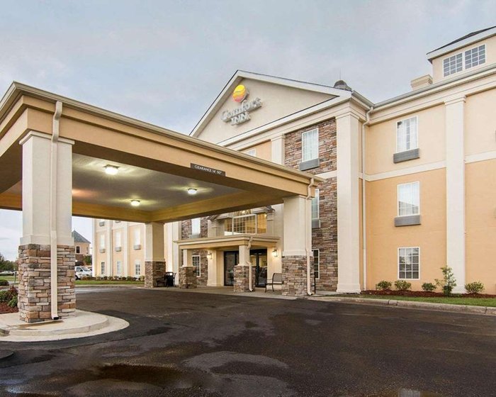 COMFORT INN $72 ($̶9̶1̶) - Updated 2023 Prices & Hotel Reviews - West ...