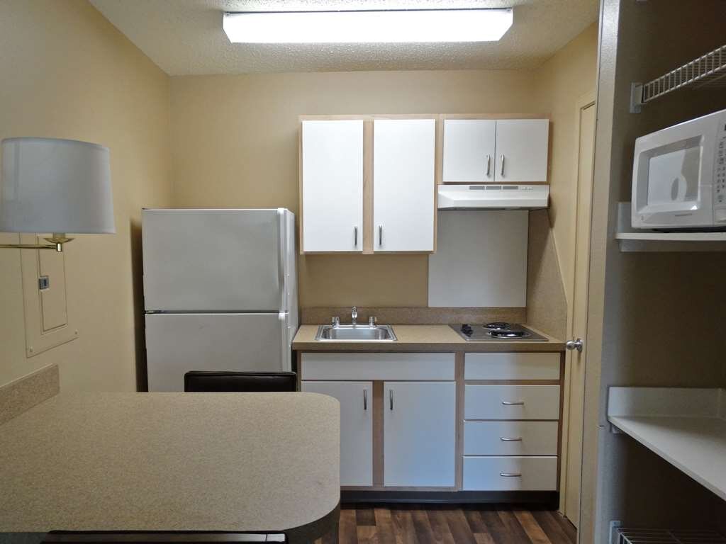 EXTENDED STAY AMERICA TAMPA NORTH AIRPORT 124 1 3 2