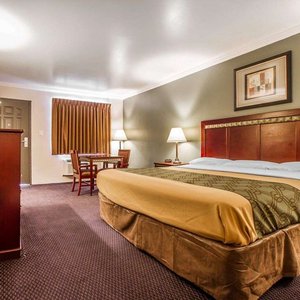 Guest room with king bed