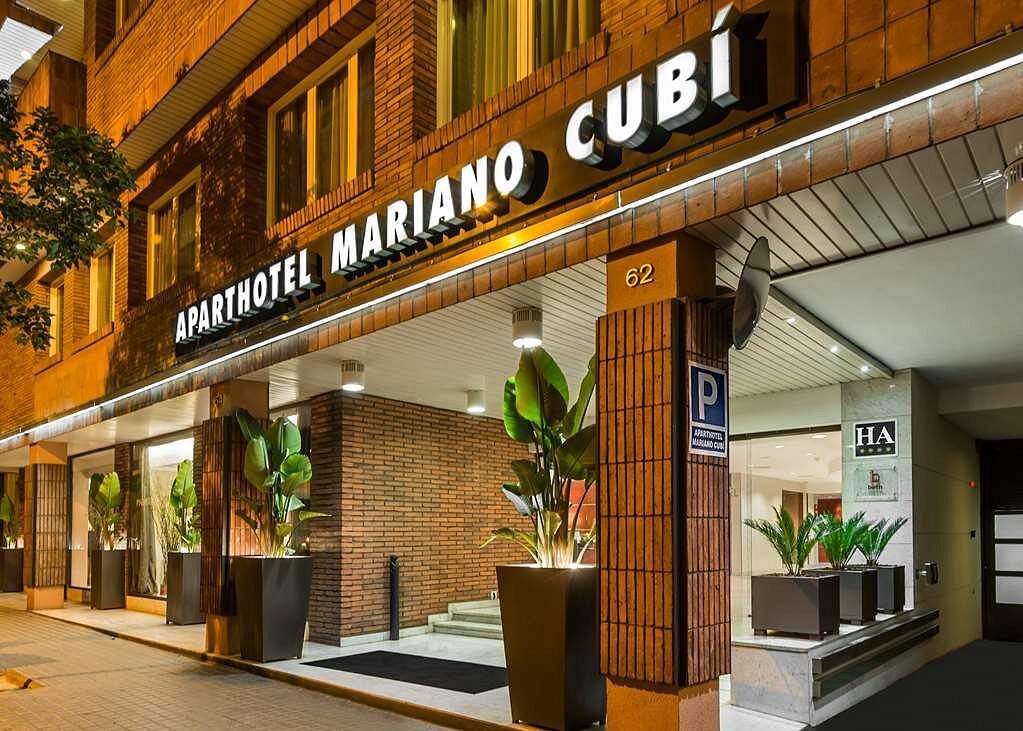 Aparthotel Mariano Cubi โรงแรมใน บาร์เซโลนา