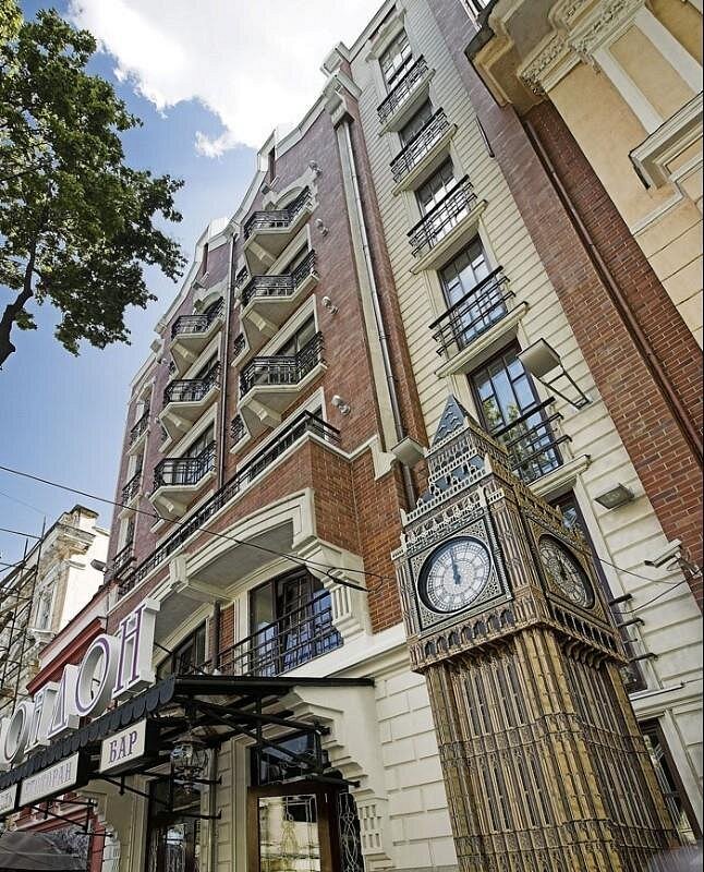 London, hotel in Odessa