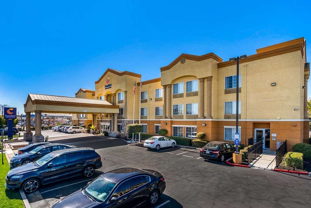 Comfort Inn &amp; Suites Sacramento University Area, hotel em Sacramento