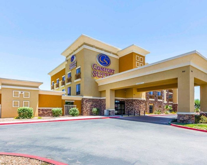 COMFORT SUITES $124 ($̶1̶4̶4̶) - Prices & Hotel Reviews - Blythe, CA