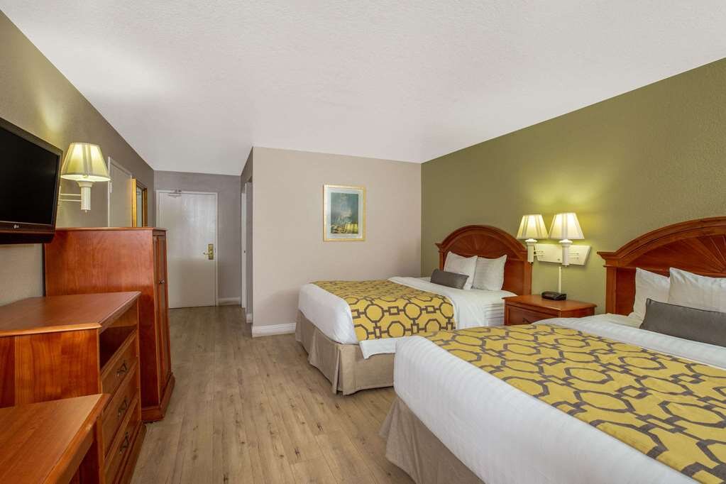 Hotel photo 10 of Baymont Inn & Suites Tehachapi.