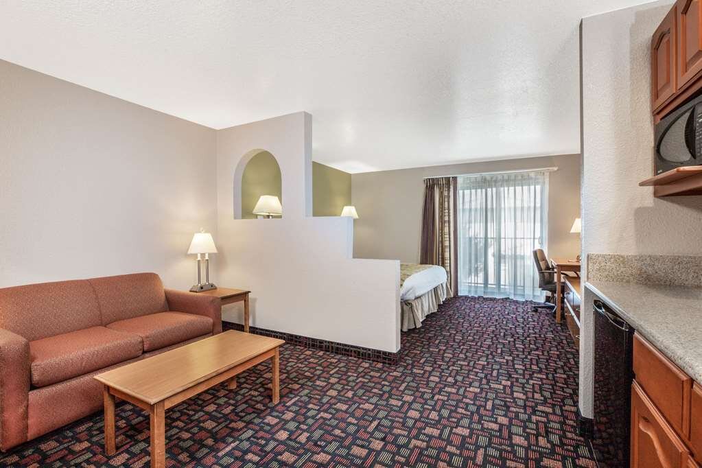 Hotel photo 19 of Baymont Inn & Suites Tehachapi.