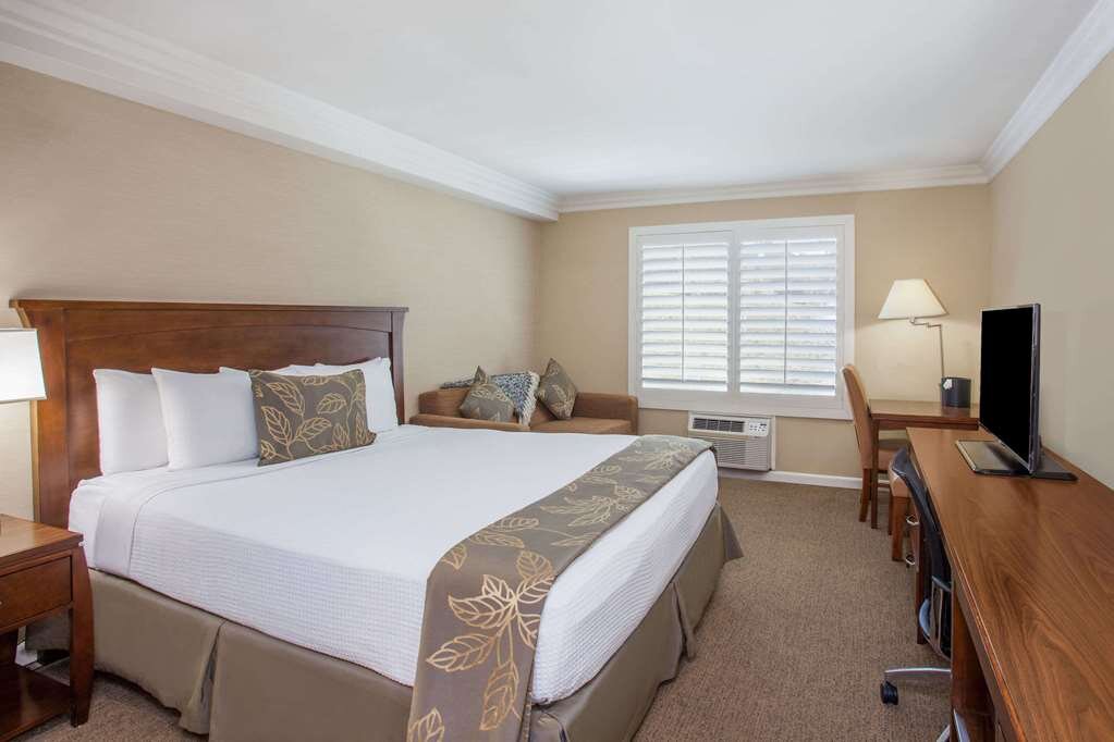 Hotel photo 74 of Days Inn by Wyndham San Diego Hotel Circle.