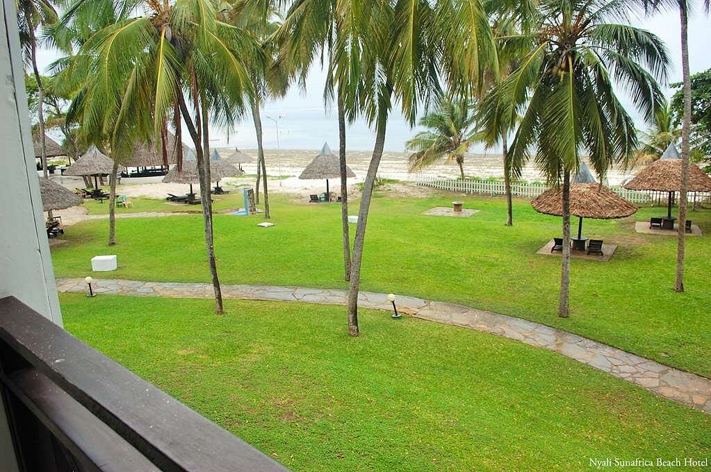 Nyali Sun Africa Beach Hotel &amp; Spa, hotel in Mombasa