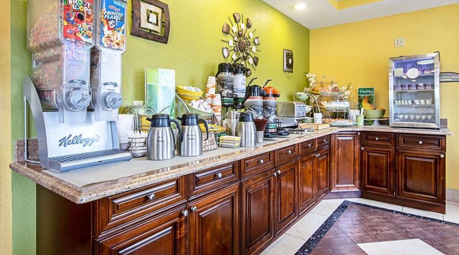 Breakfast counter