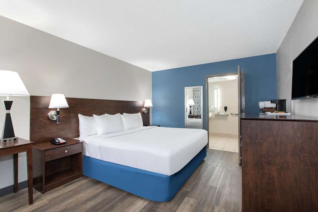 Hotel photo 79 of Days Inn by Wyndham Orlando Conv. Center/International Dr.