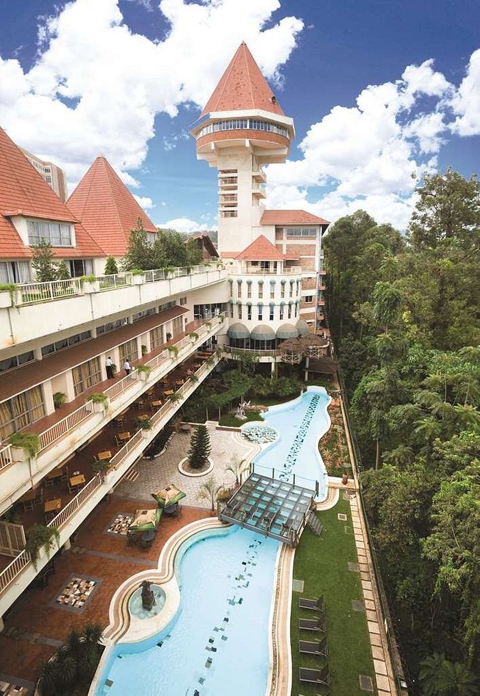 Golf Course Hotel, hotell i Kampala