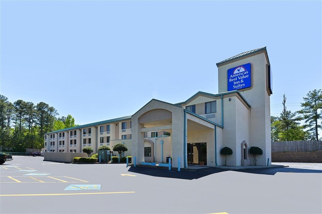 nice hotels in morrow ga