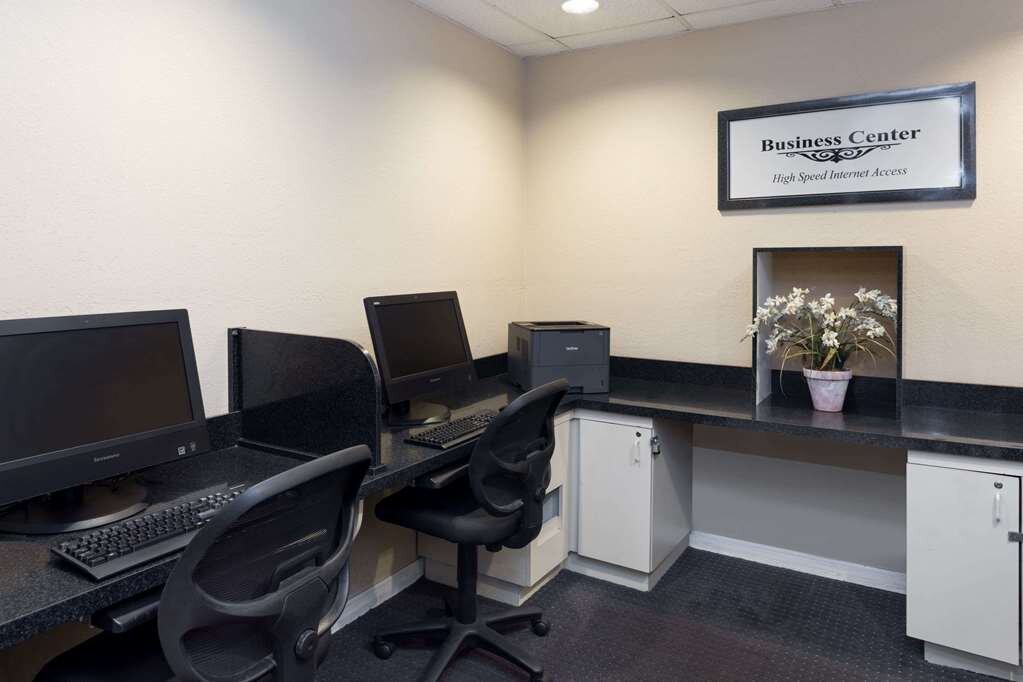 Hotel photo 55 of Ramada by Wyndham Kissimmee Gateway.