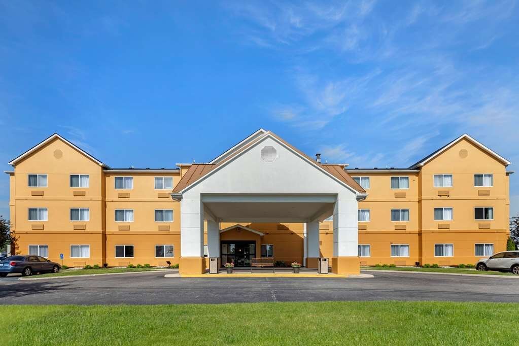 Quality Inn & Suites - UPDATED 2022 Prices, Reviews & Photos (Bay City ...