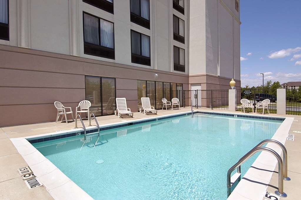 Wingate By Wyndham Greensboro Pool Pictures Reviews Tripadvisor   Pool 