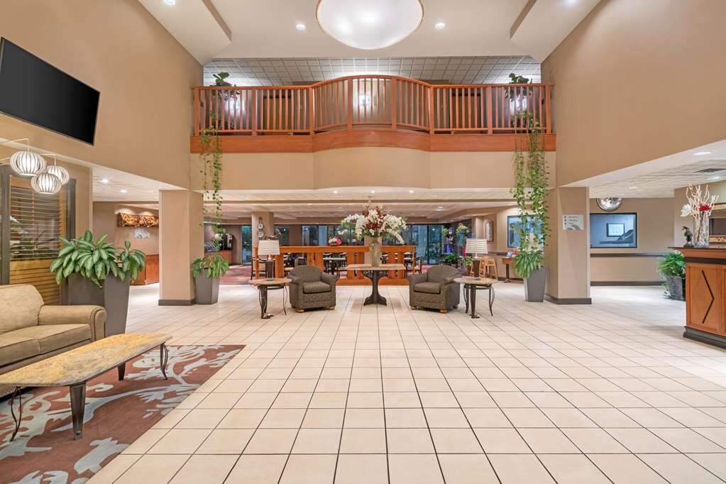 WINGATE BY WYNDHAM LEXINGTON Updated 2024 Prices Hotel Reviews VA   Lobby View 